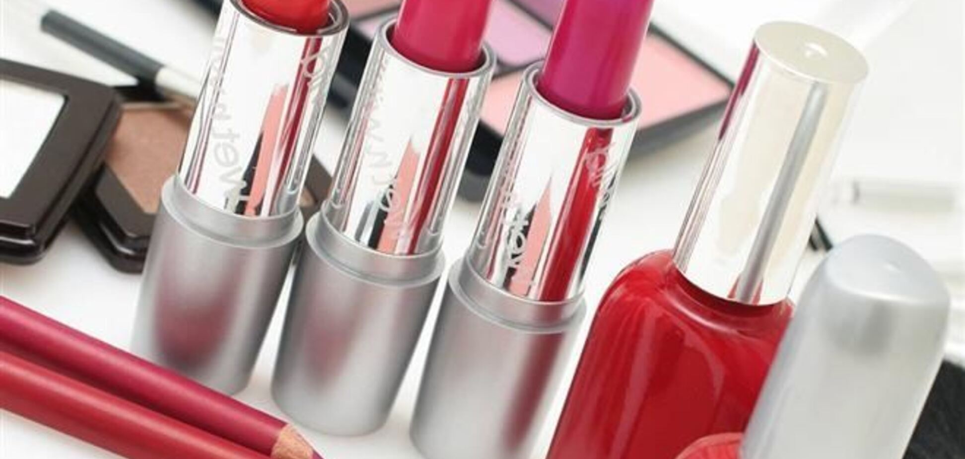 В предпразничные дни украинцы потратили $40 млн на косметику и парфюмерию