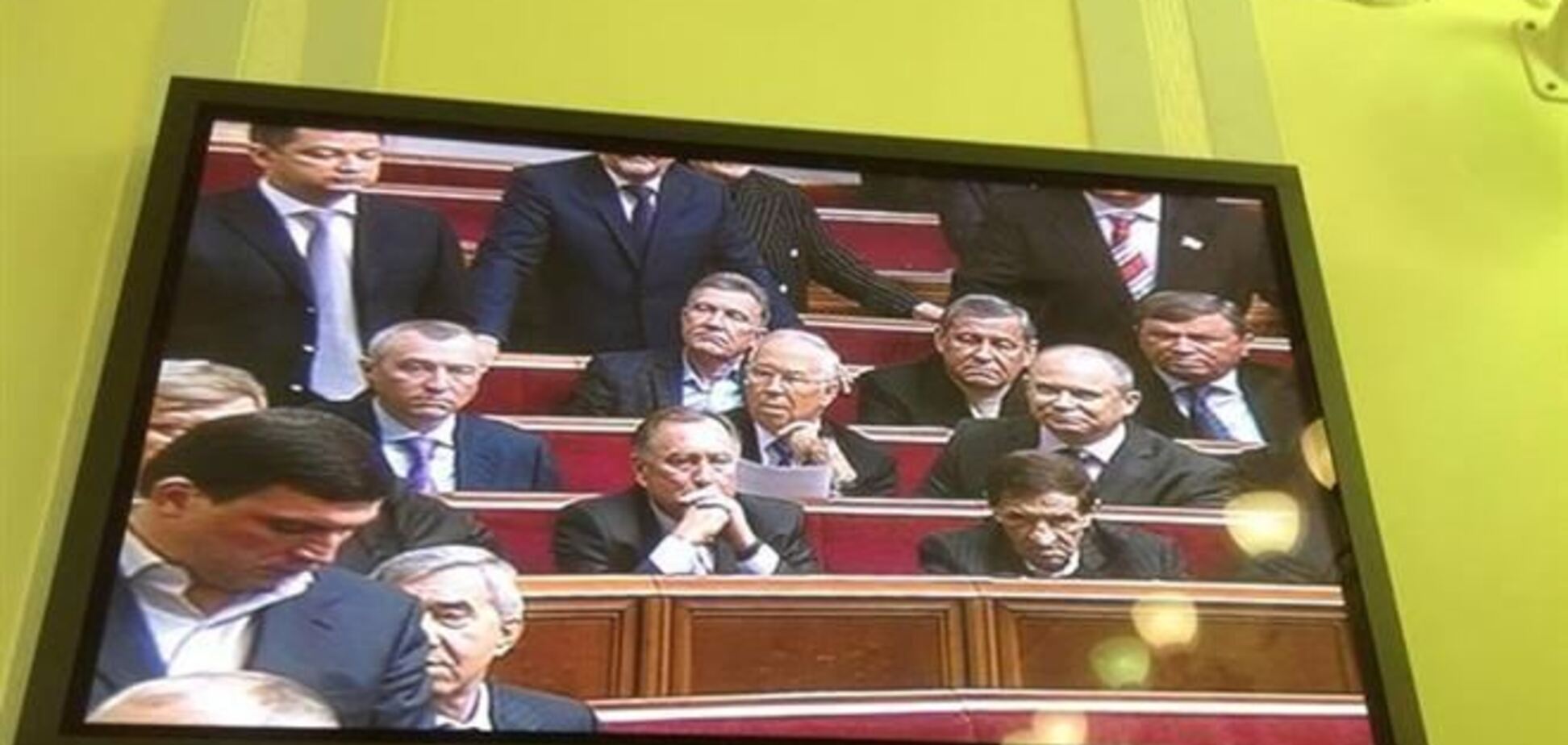 В Раде приняли присягу пять новоизбранных депутатов