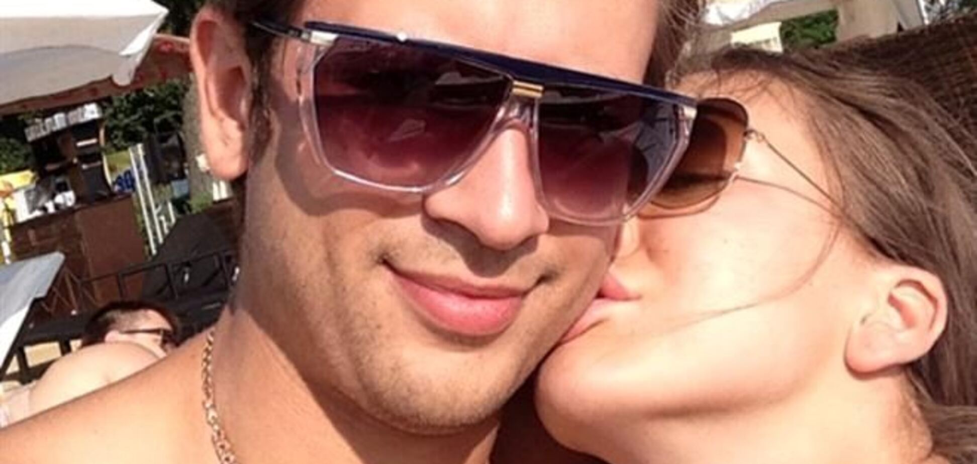 Ступка выложил в сеть интимные фото со своей невестой