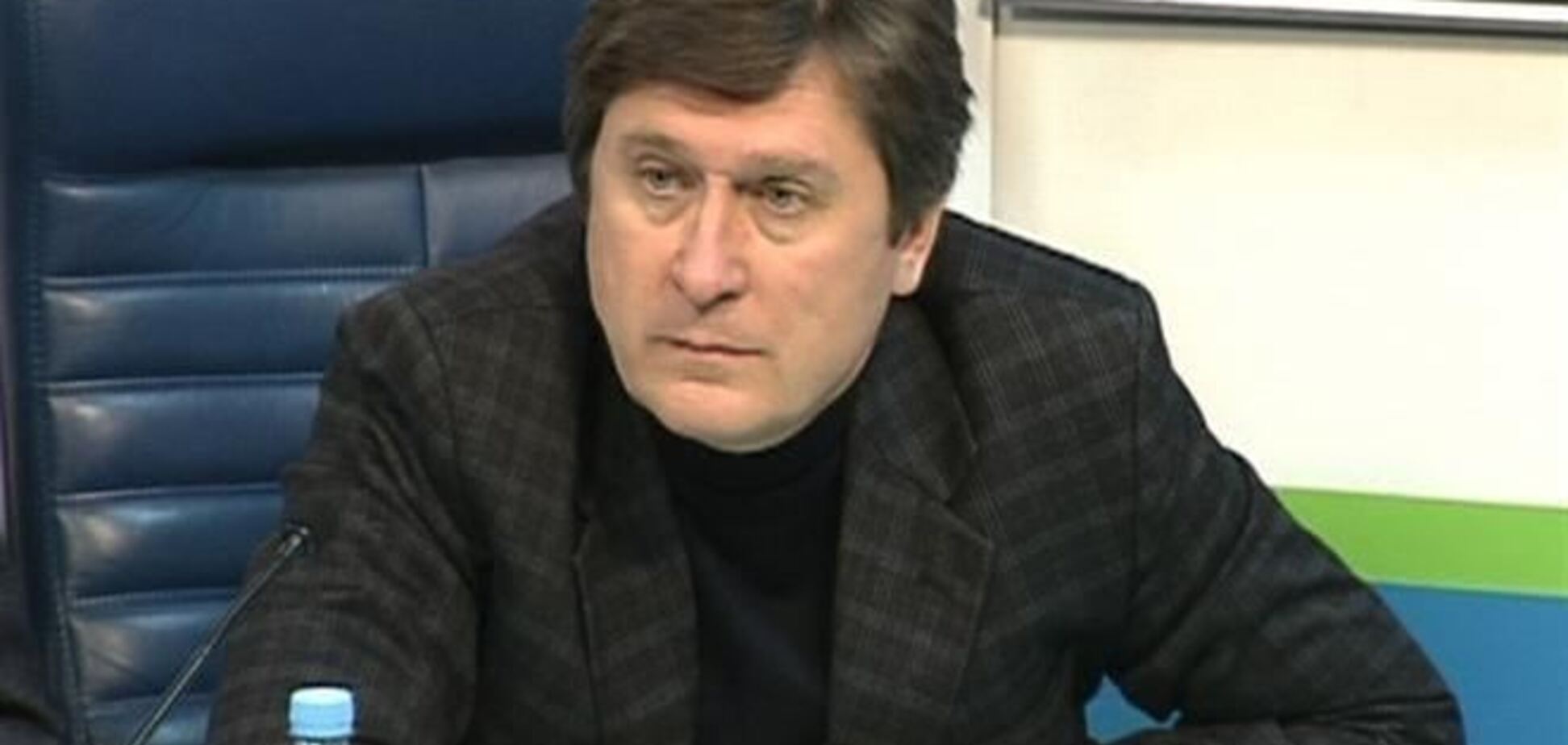 Політолог вважає малоймовірним введення санкцій для української влади