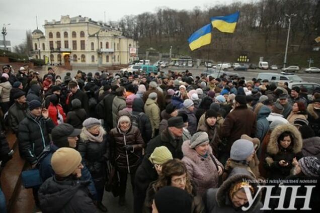 Украинский дом в Киеве пикетировали ученые