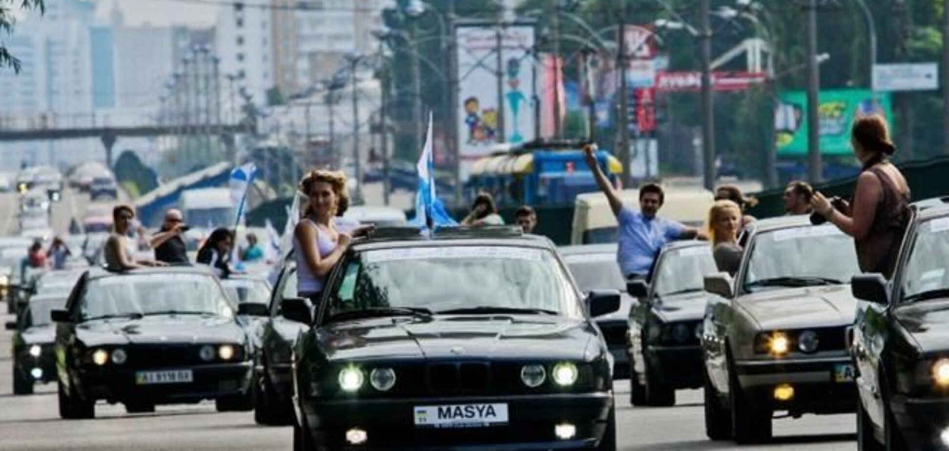 Водителям в Украине запретят ездить в колоннах более 5 авто