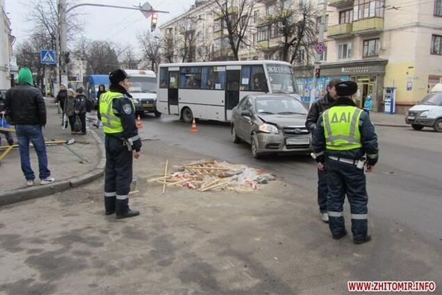 В Житомире иномарка въехала в церковь