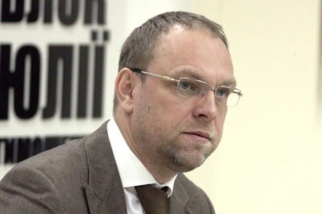 Суд может начать рассматривать дело Власенко по существу в пятницу