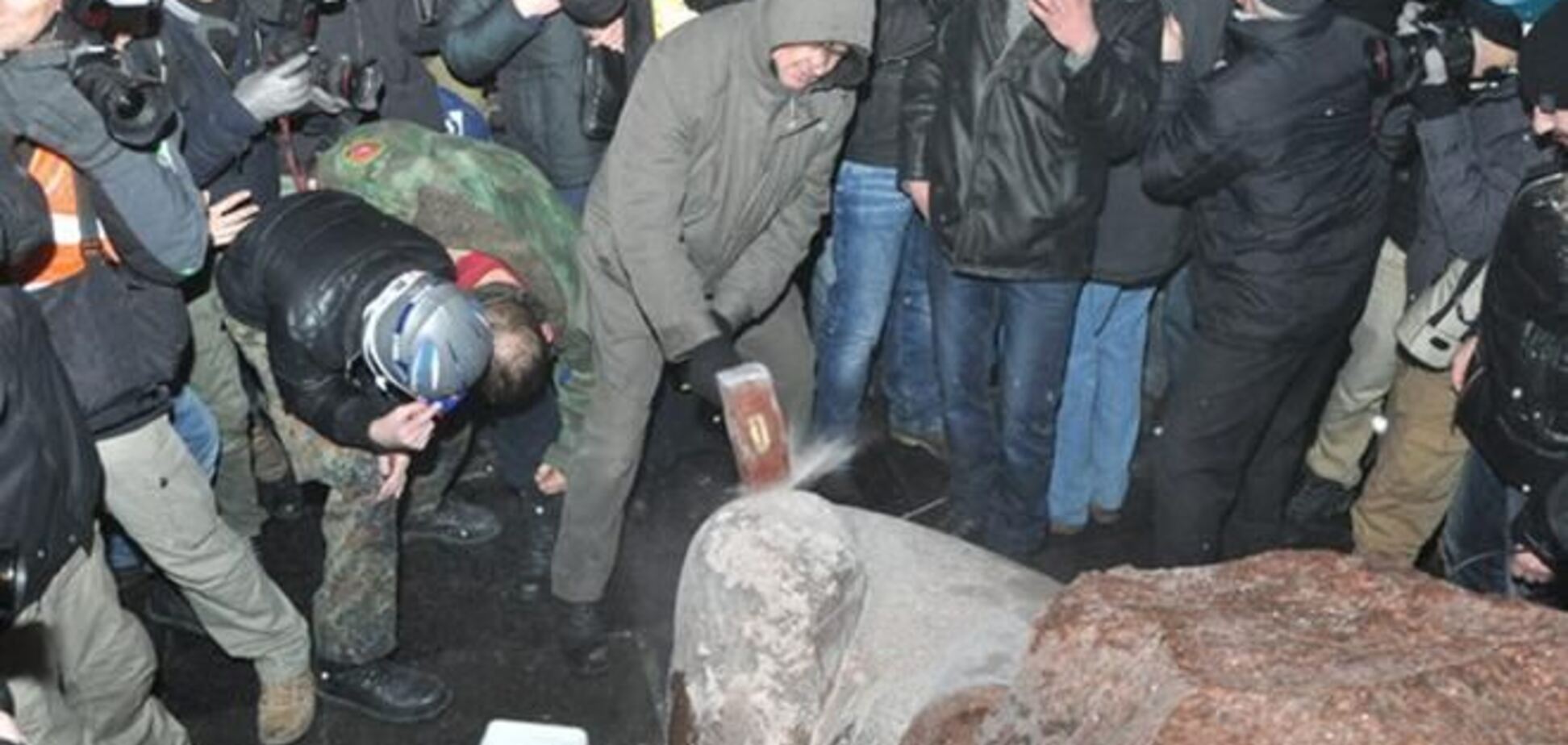 Вандали, які підняли руку на пам'ятники, можуть сісти на 5 років - КПУ