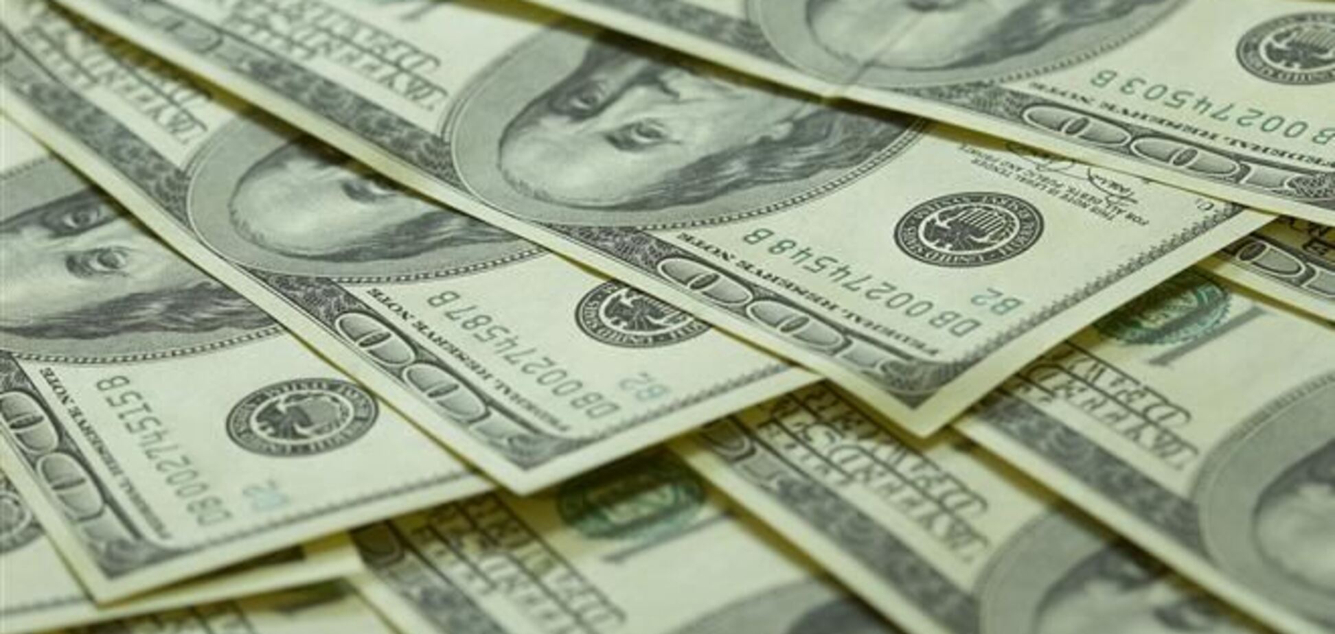 Банкиры констатируют падание спроса населения на доллары