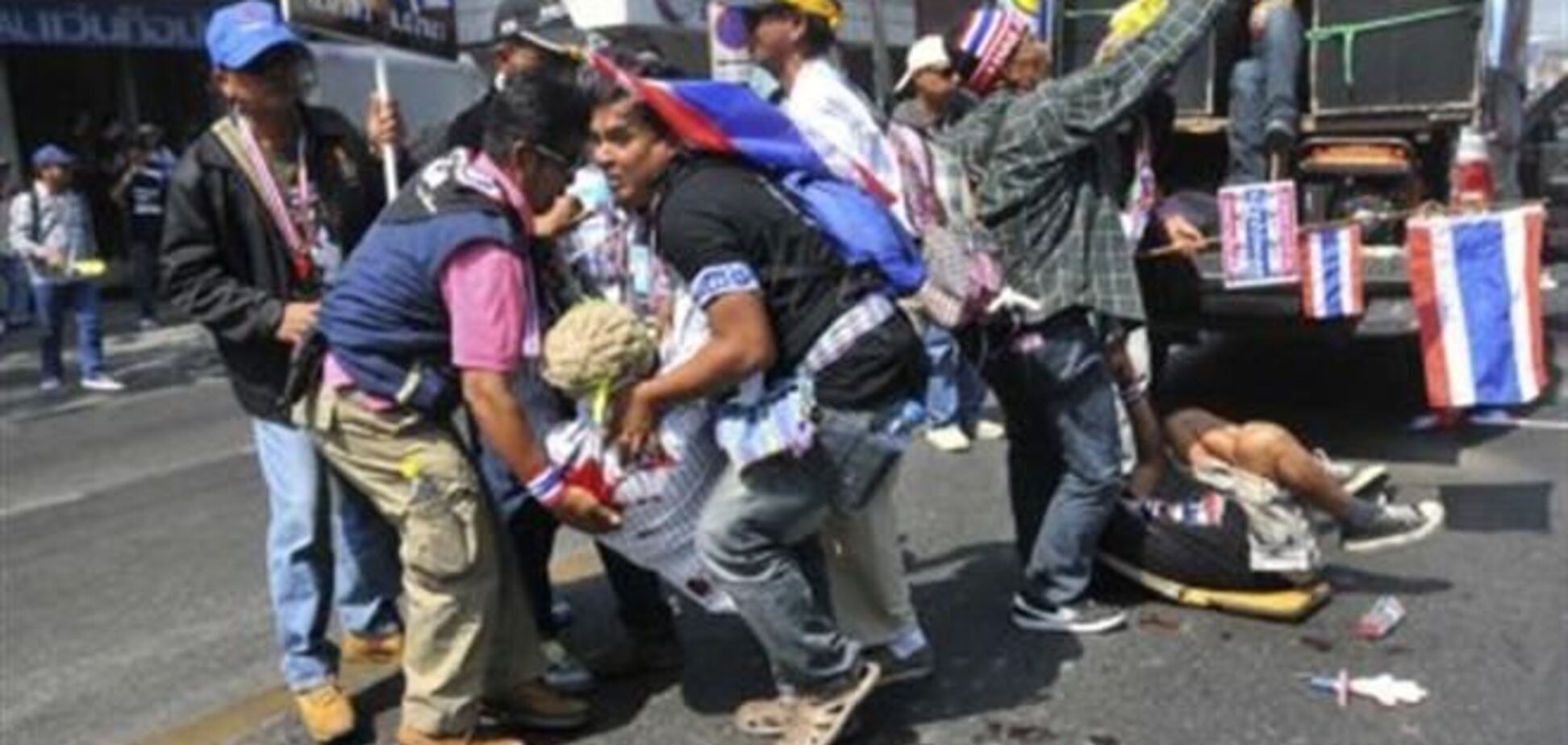 У Бангкоку під час акції опозиції вибухнула бомба