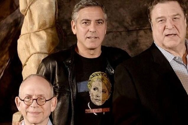 Клуні хизується по Голлівуду в футболці з портретом Тимошенко