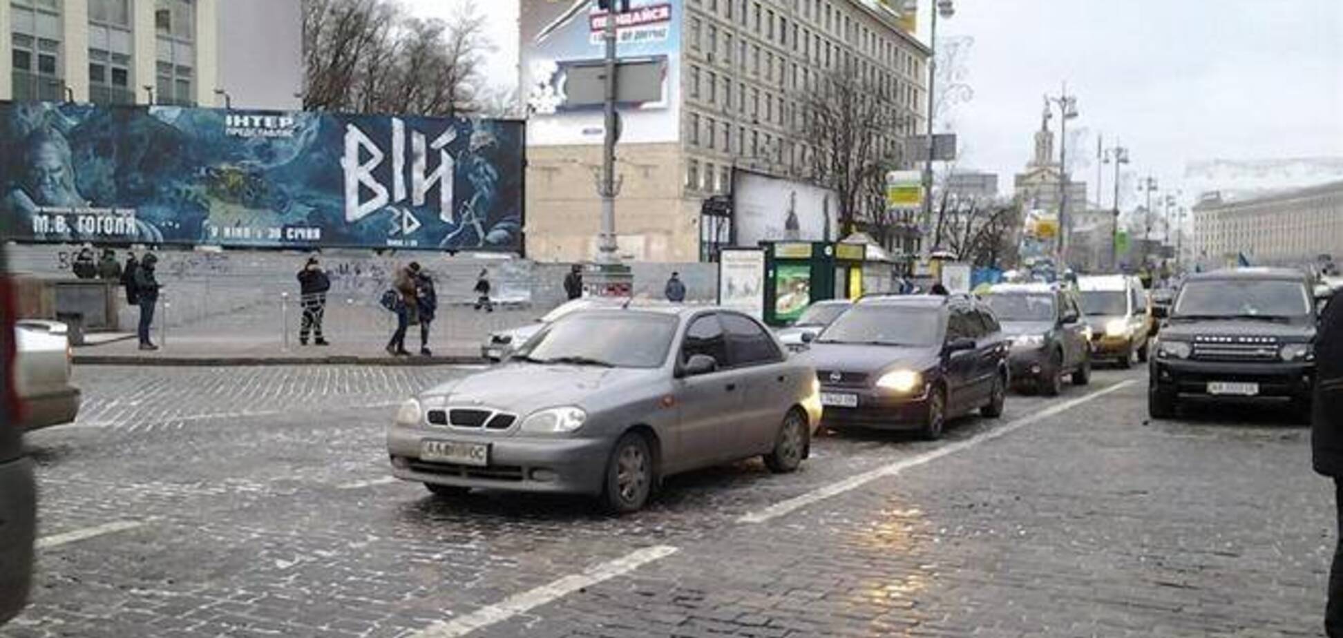 С Европейской площади уехали машины майдановцев и сторонников ПР