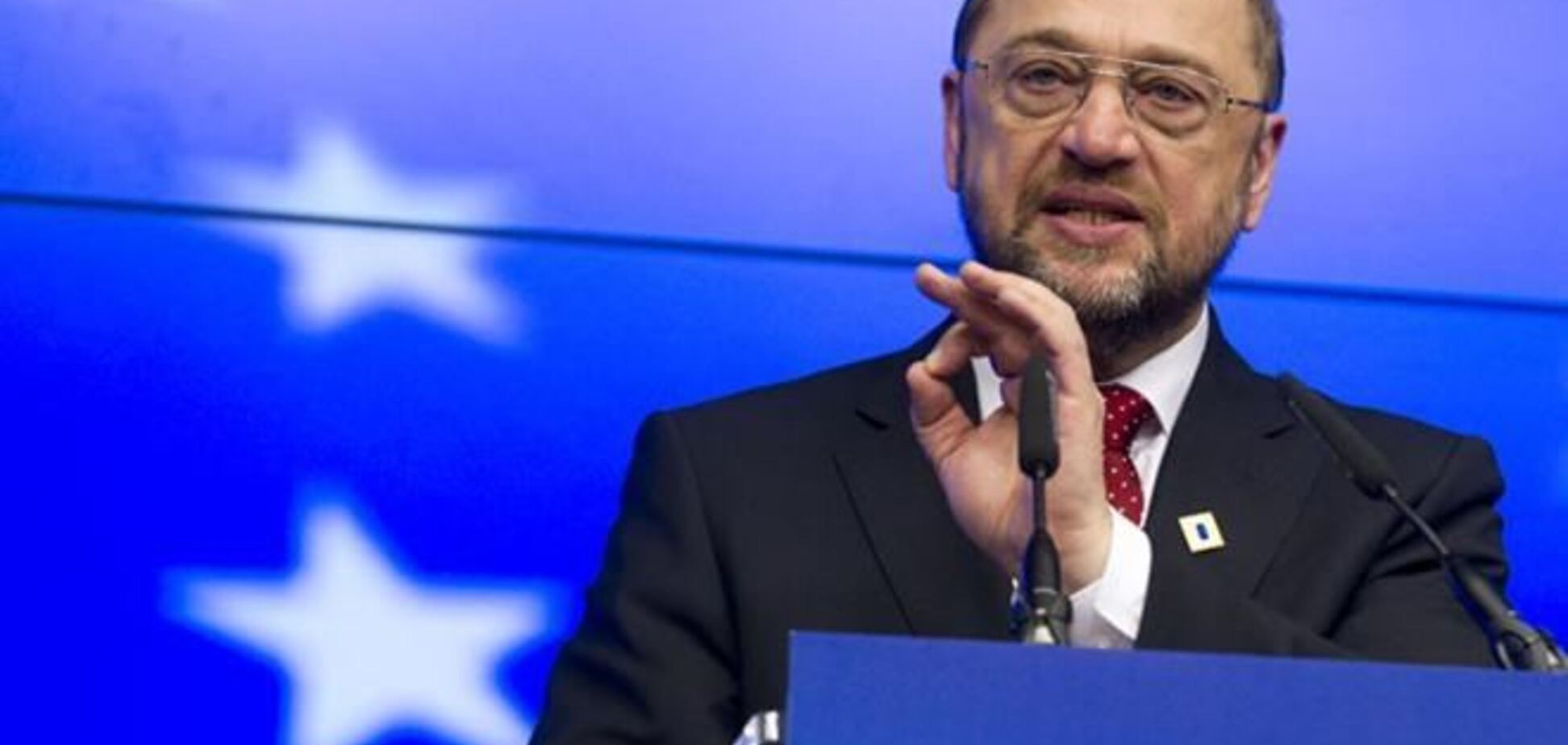 Глава ЕП призвал Януковича не подписывать принятые законы