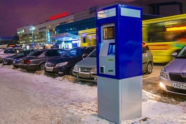 В Москве передумали проводить референдум по платным парковкам