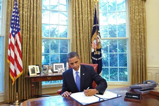 Обама подписал бюджет правительства в $1,1 триллиона