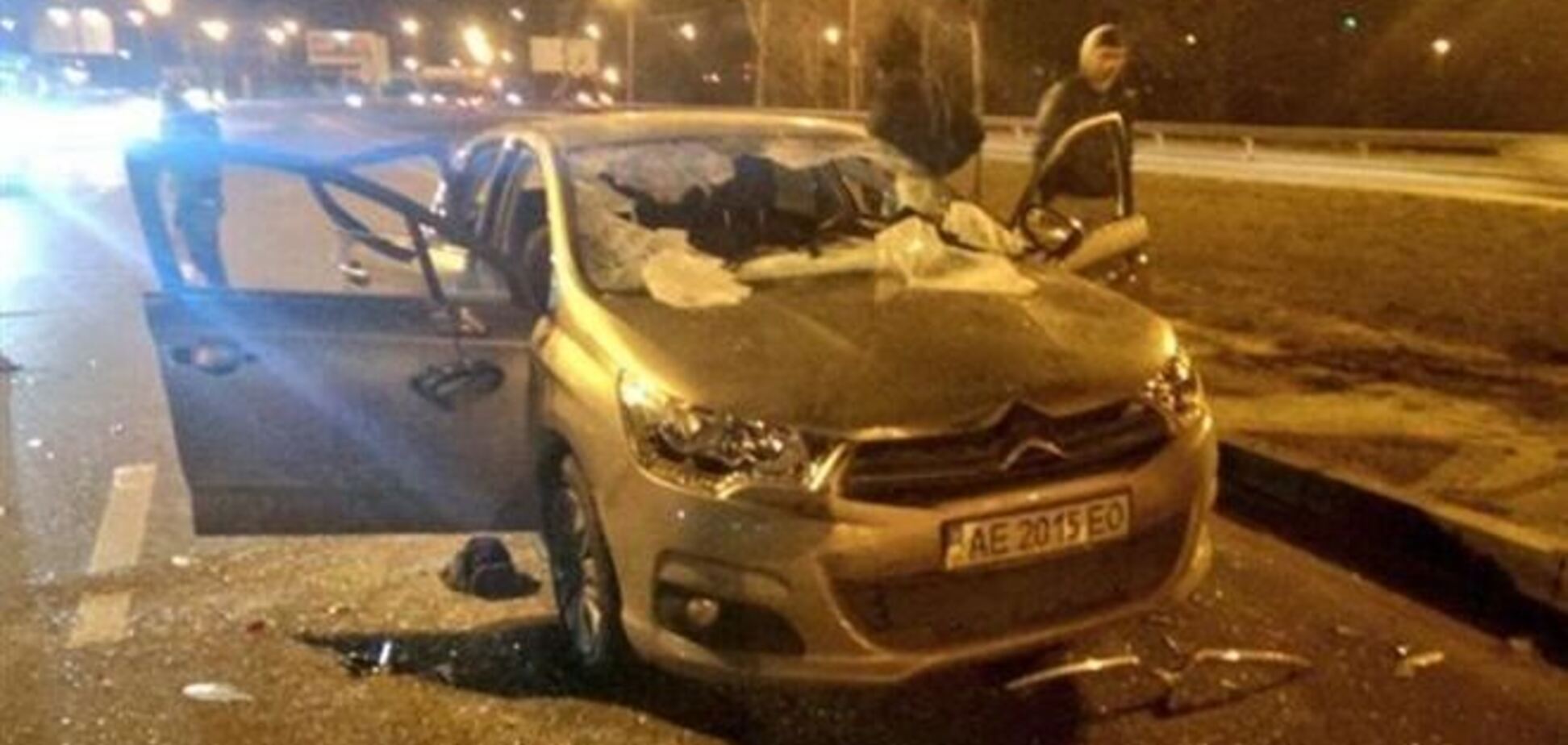 Колонна 'Беркута' разбила машину автомайдановца