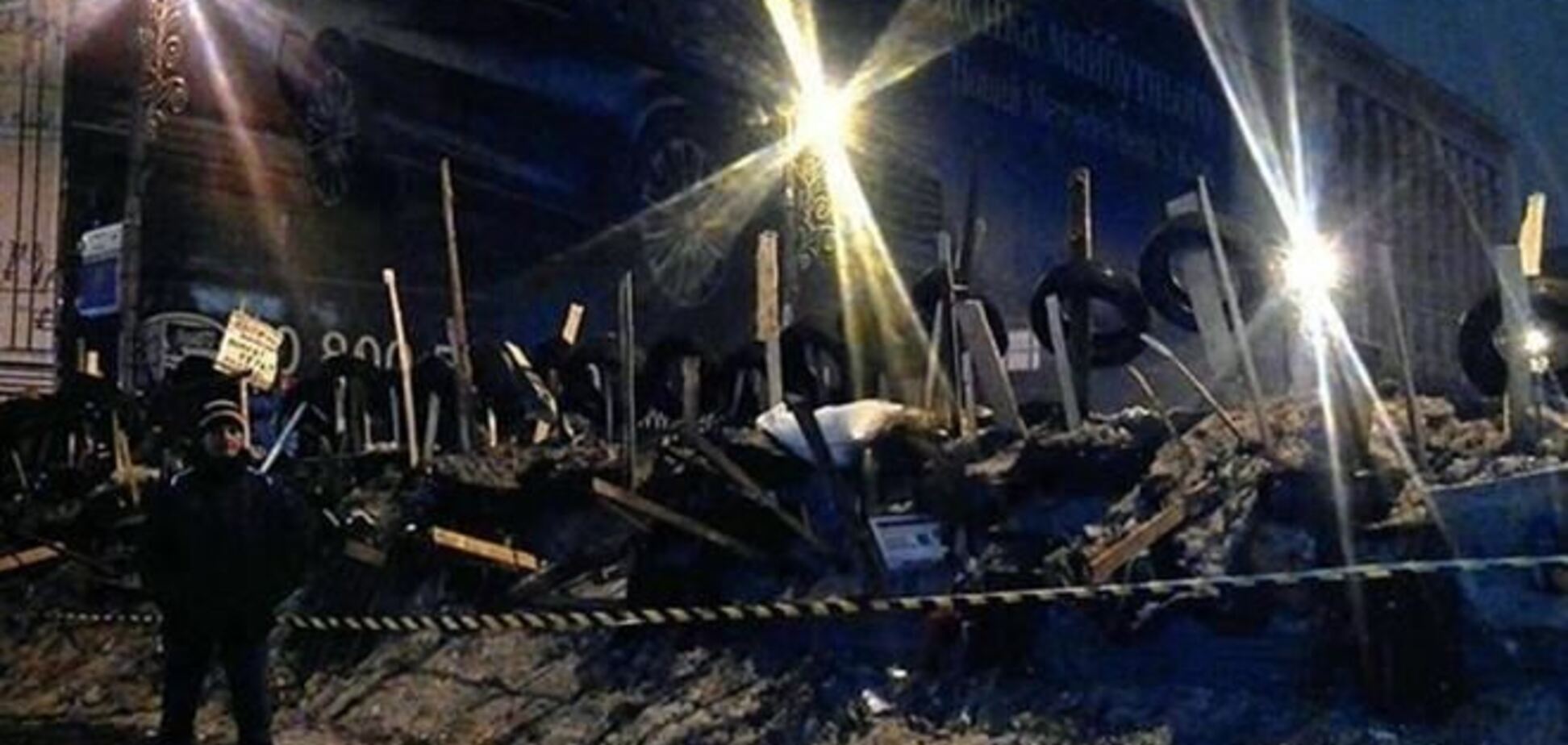 Майдан в ожидании штурма усиливает охрану баррикад