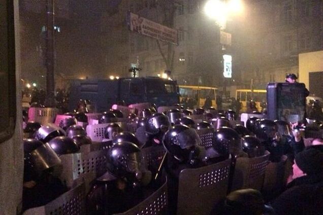 К стадиону 'Динамо' пригнали водомет