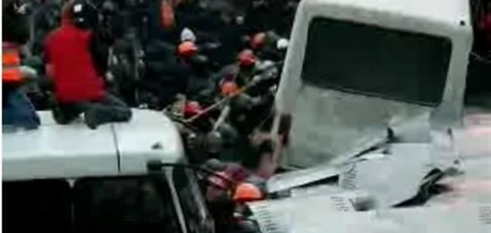 Милиция призывает митингующих не нарушать порядок