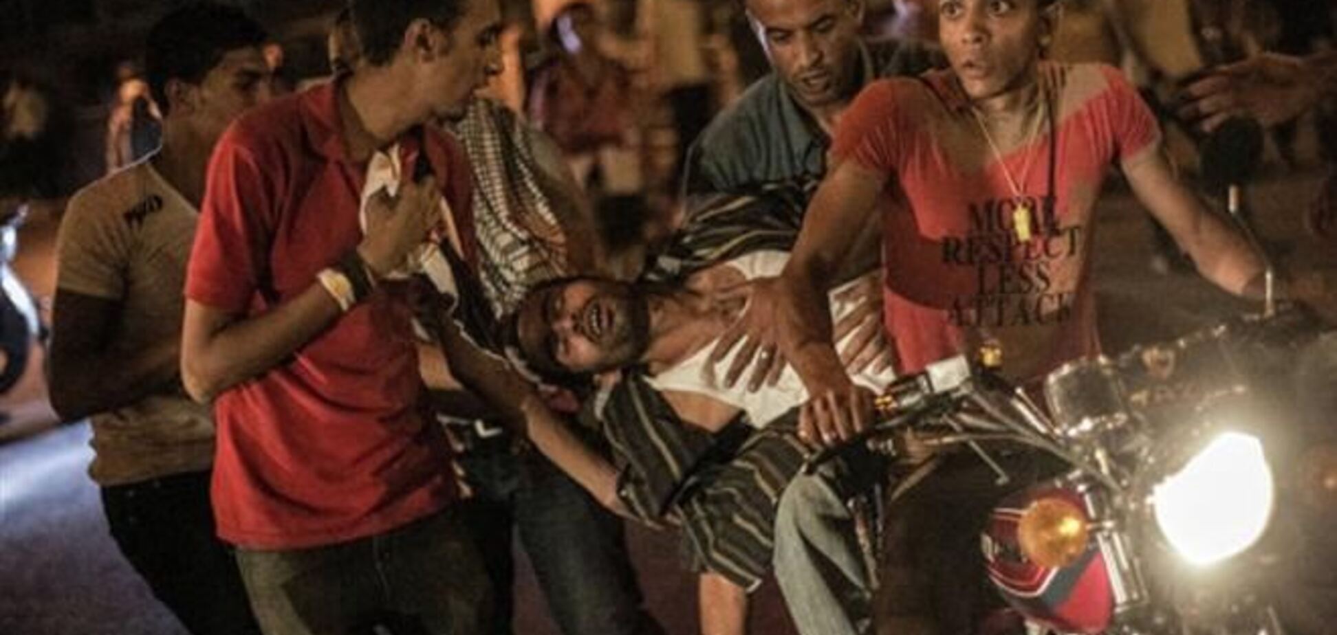 У Єгипті відбуваються зіткнення прихильників Мурсі з поліцією: є жертви