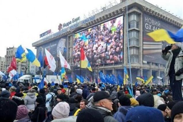 У адмінбудинках, де гріються евромайдановци, відключили опалення