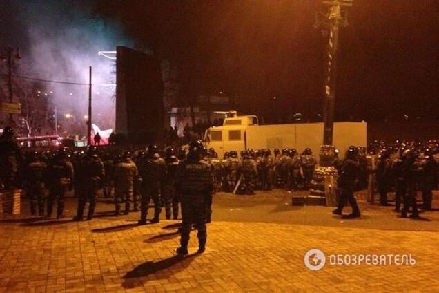 В Одессе тоже блокируют 'Беркут' и ВВ