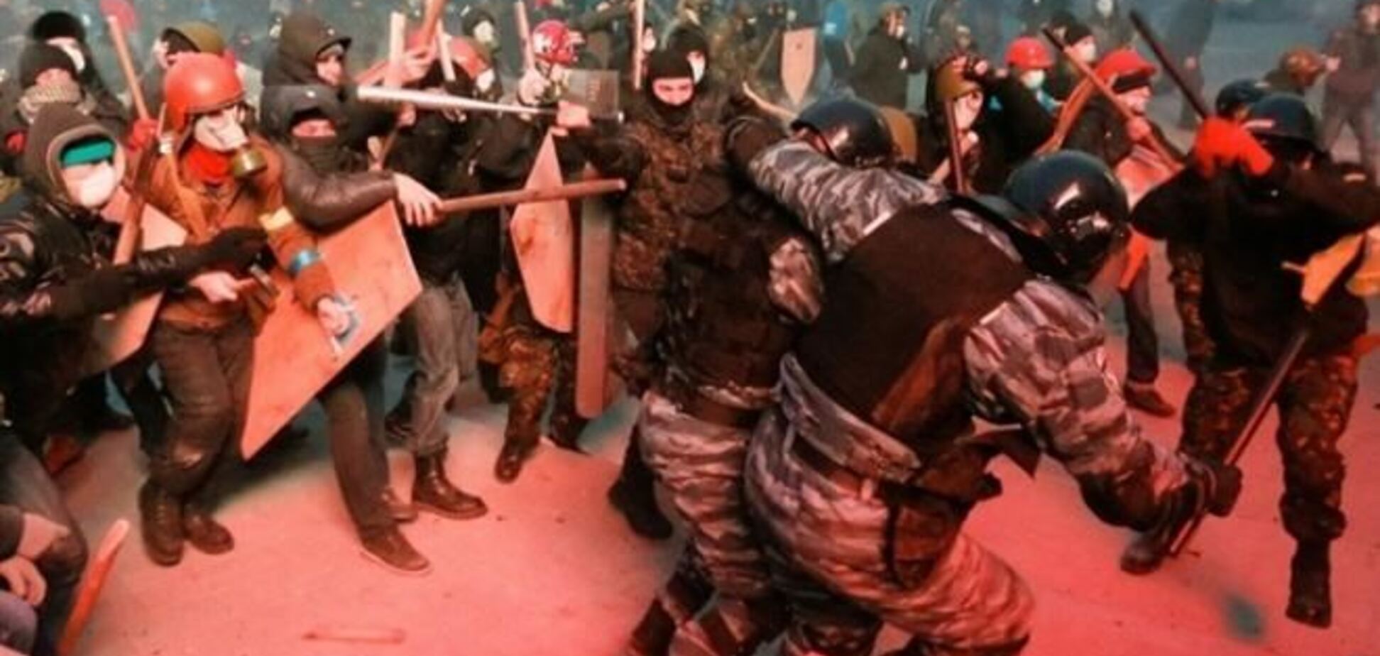 Из-за беспорядков на Грушевского задержано уже более 20 человек
