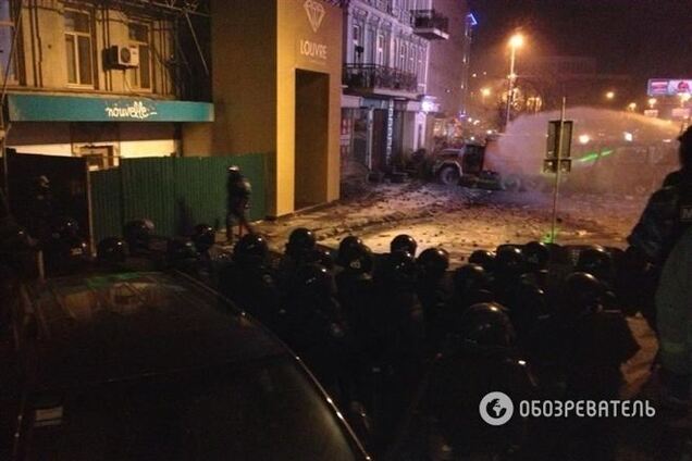 На Грушевского журналисту выстрелили в лицо