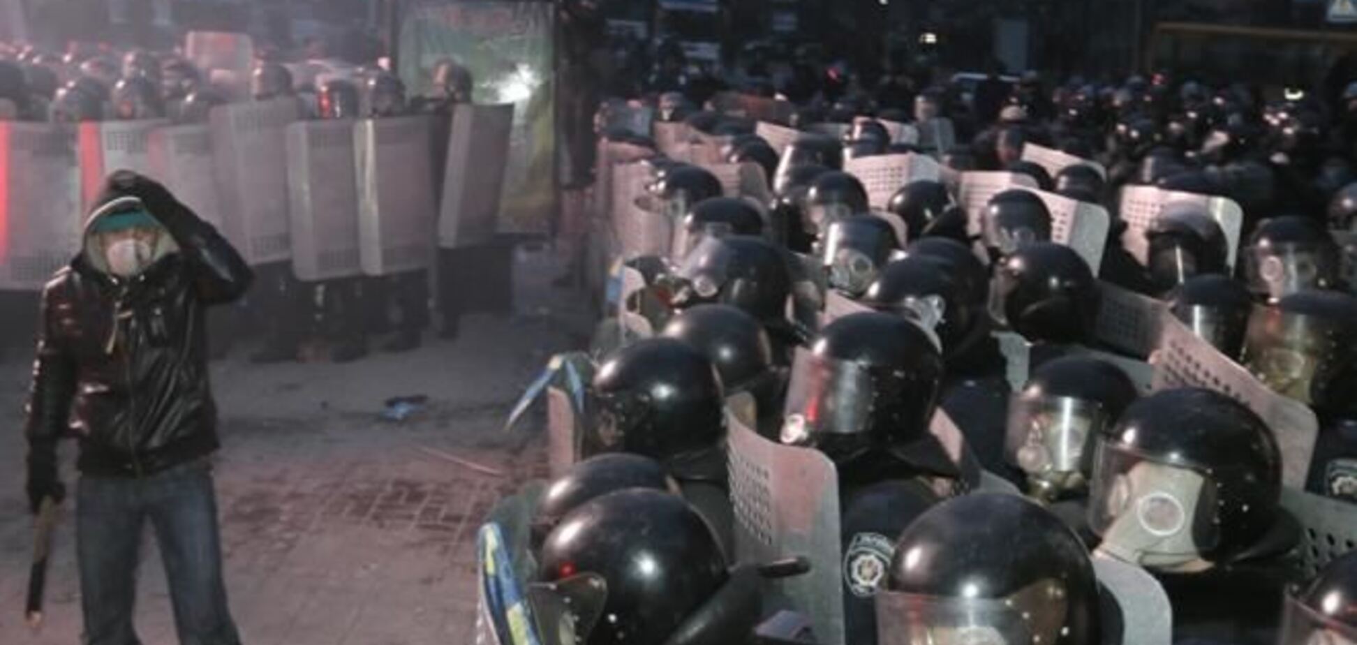 Стороны конфликта на Грушевского продолжают контратаки