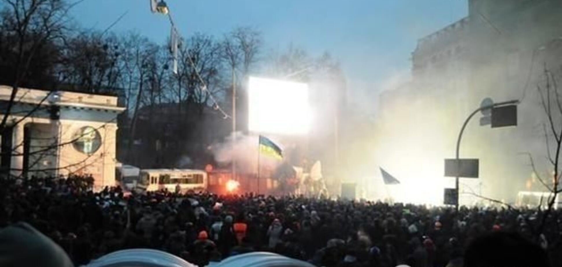 Беспорядки в Киеве обвалили украинский рынок акций