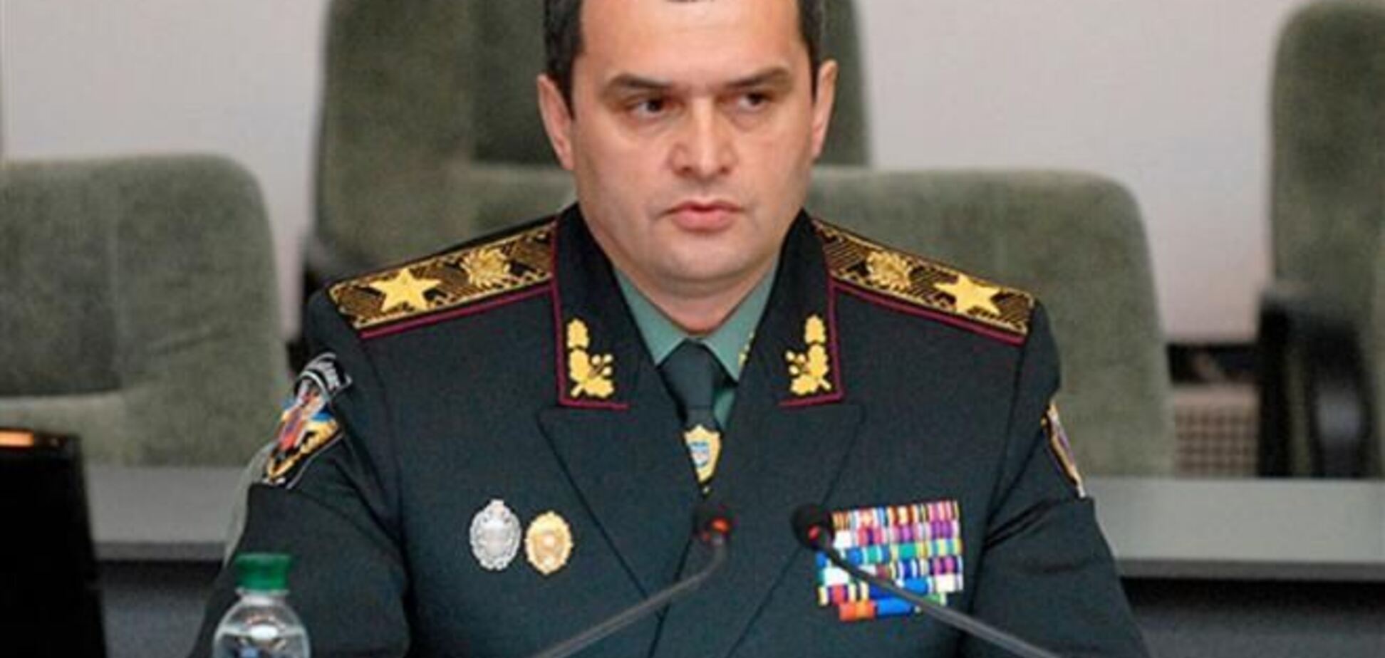 Захарченко разрешил 'Беркуту' применять оружие