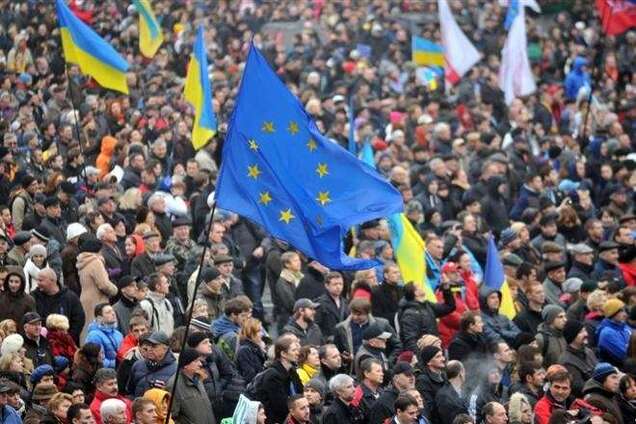 Лидеры оппозиции не контролируют Евромайдан – политолог