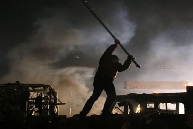 Священники остановили новую бойню у стадиона 'Динамо'