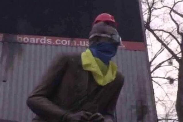 На Грушевського був помічений Лобановський у касці