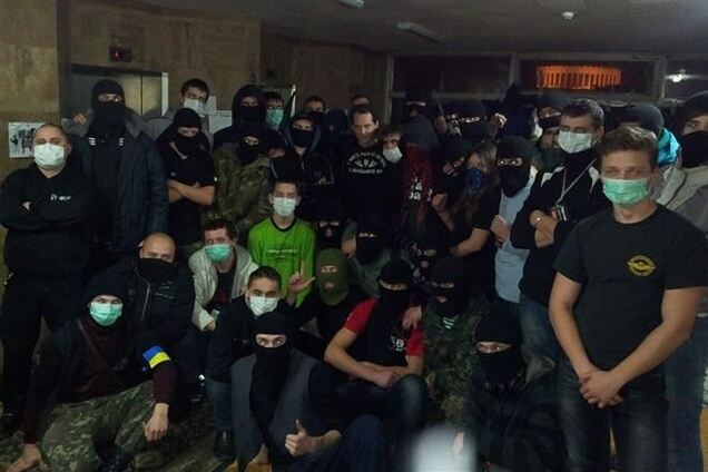 Радикалы из 'Правого сектора' мечтают о работе в СБУ