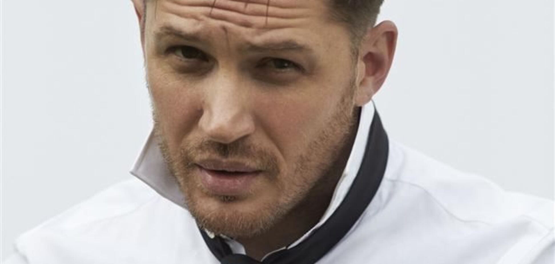 Том Харди не будет 'Аутсайдером'