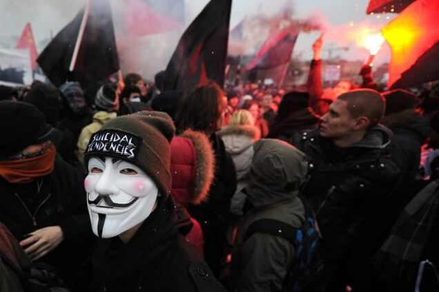 За маску на массовых акциях в Канаде сажают на 10 лет