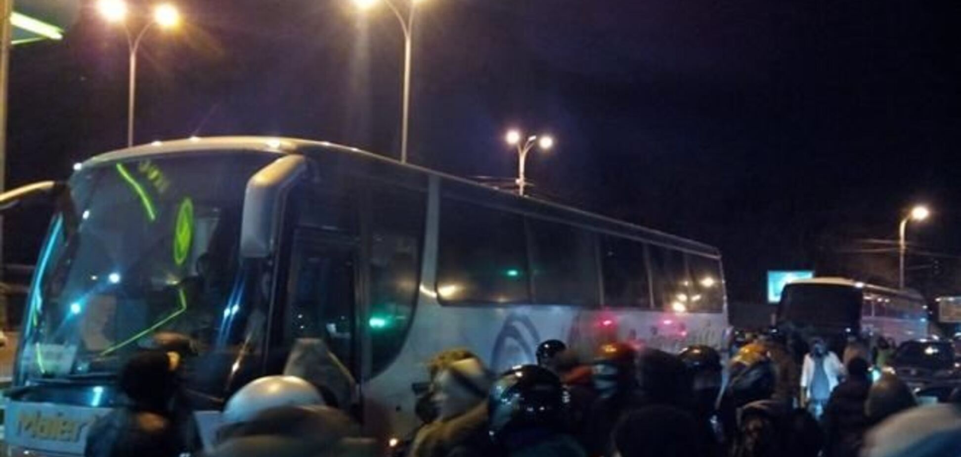 В Киеве задержано три автобуса с 'титушками'