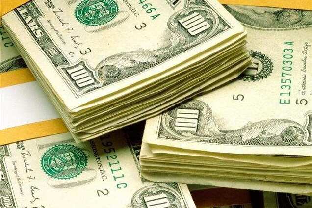 В Украине начал расти доллар