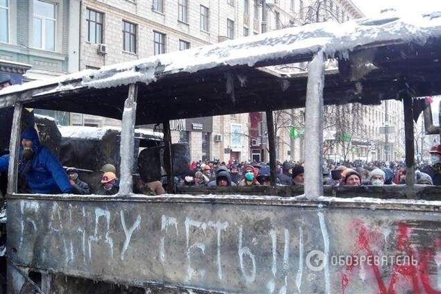 В Киев стягивают тяжелую бронетехнику