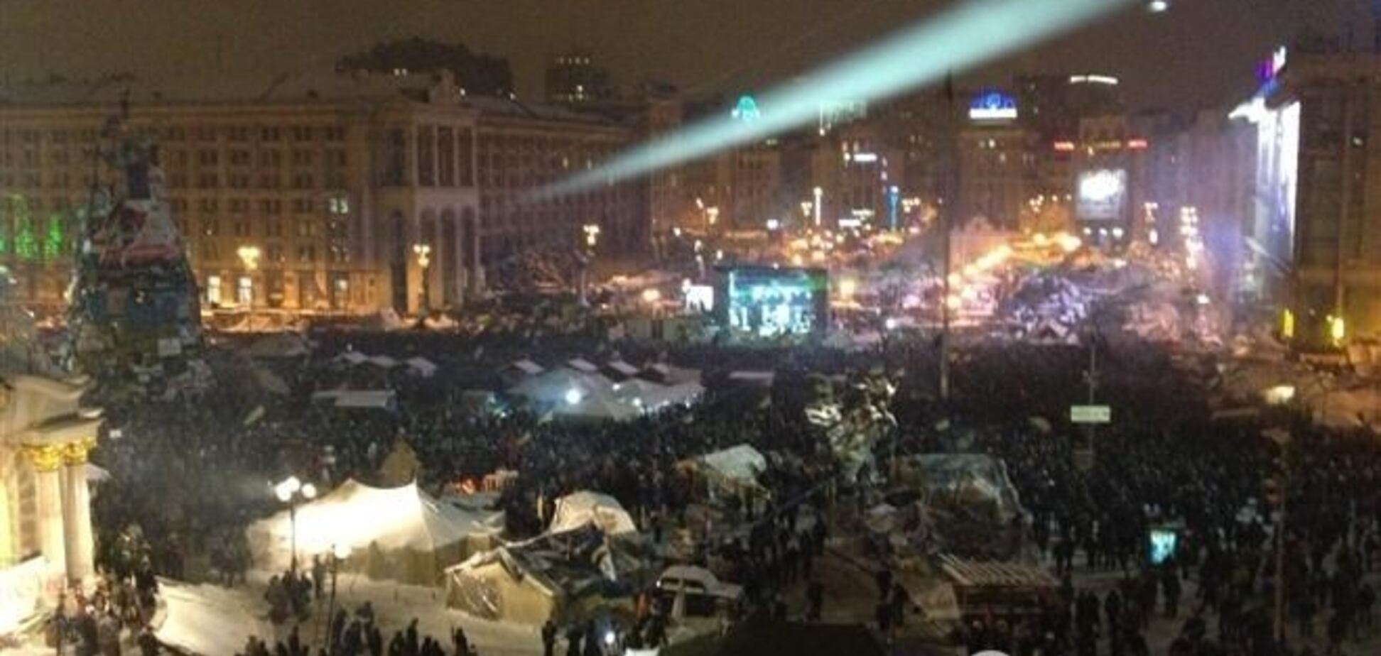 Протестующие построили в центре Киева еще восемь баррикад