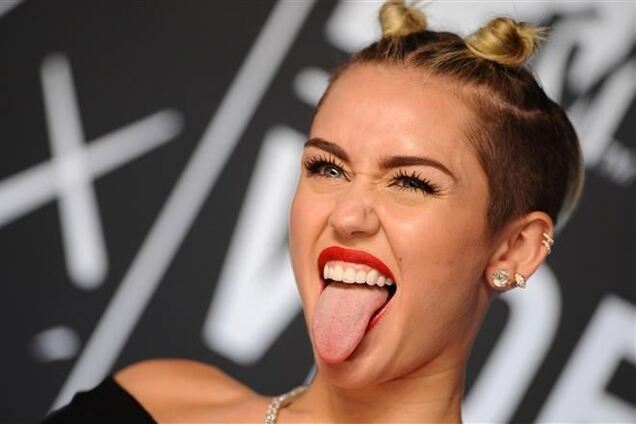 Премьер-министр Великобритании высказал свое мнение о Майли Сайрус