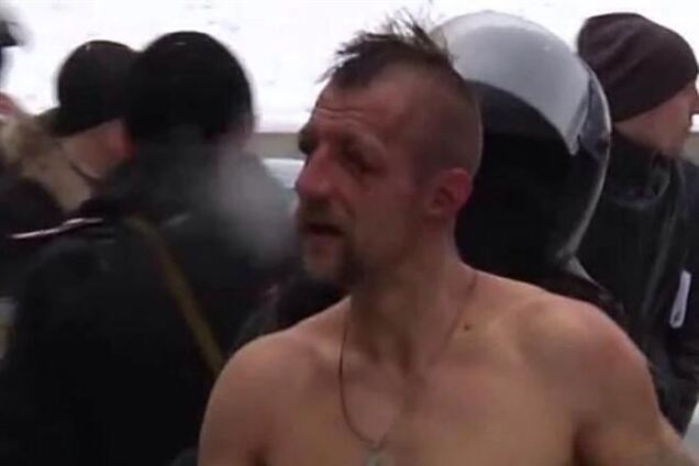 В МВД извинились за издевательства 'Беркута' над голым мужчиной