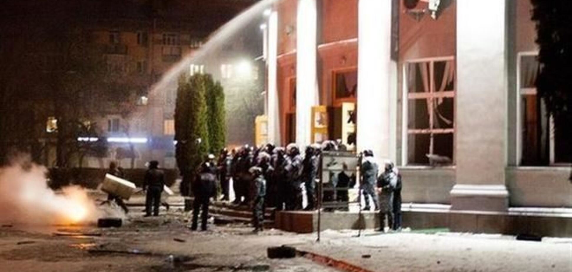 Силовики освободили здание Черкасской ОГА