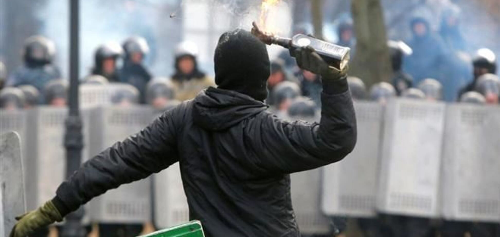 17 впечатляющих кадров вооруженных столкновений в Киеве