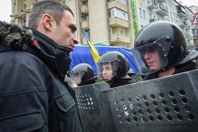 Кличко пошел на переговоры к 'Беркуту'