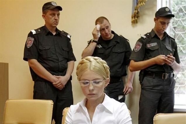 Тимошенко требует доставить ее в суд на заседание по делу ЕЭСУ
