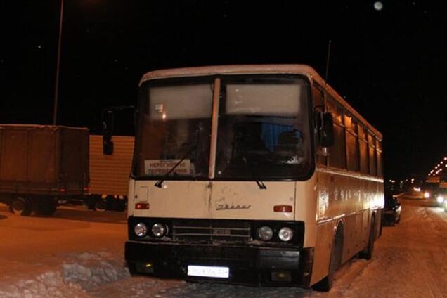 Тернопольчане, ехавшие в Киев на Майдан, избили водителя ВАЗа дубинками