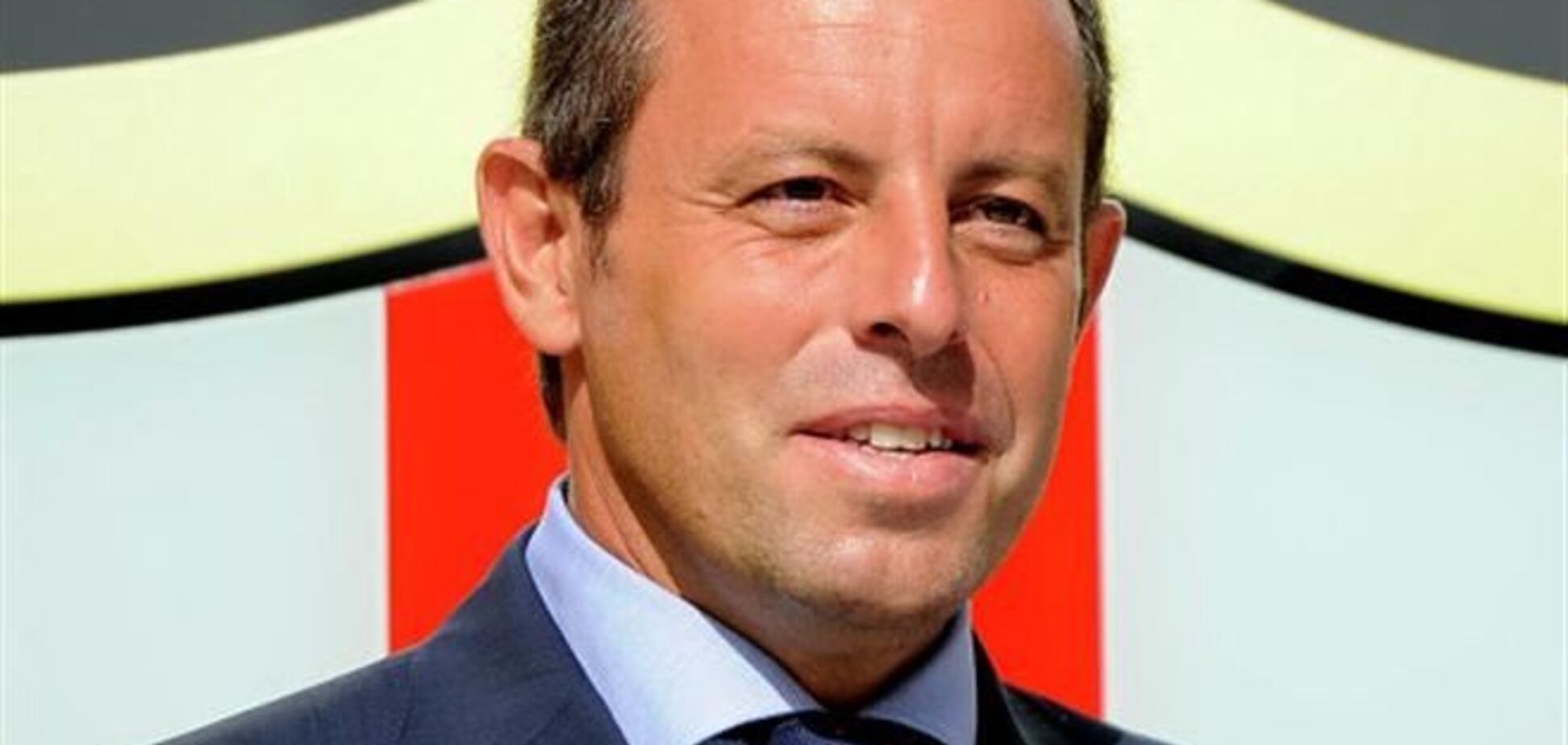 Президент 'Барселоны' ушел в отставку из-за скандала с 'откатом'