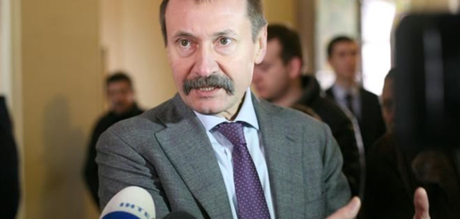 Черновицкий губернатор отказался писать заявление об отставке