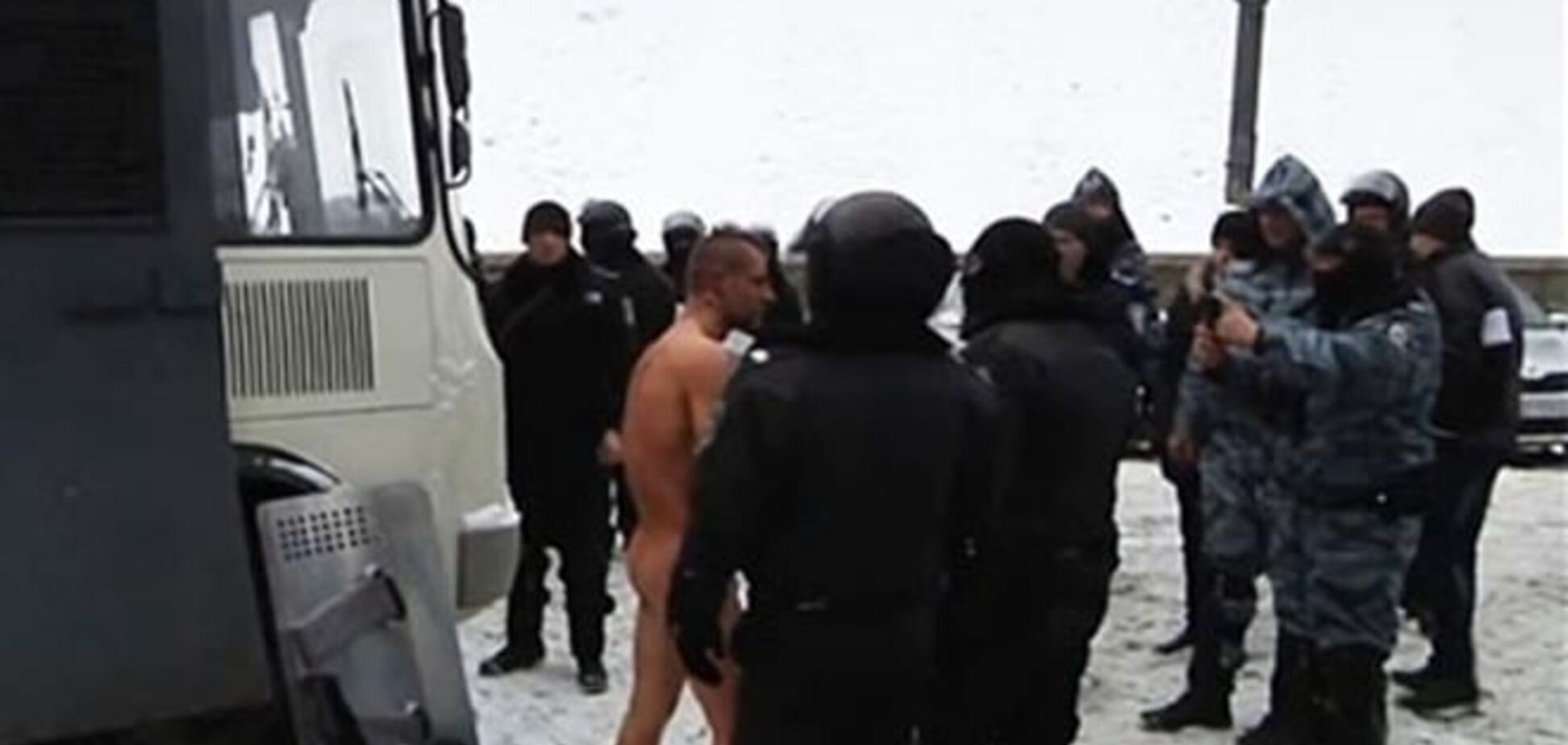 От ГПУ требуют возбудить дела против 'Беркута' за издевательства