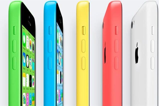 Apple может отказаться от производства пластиковых смартфонов