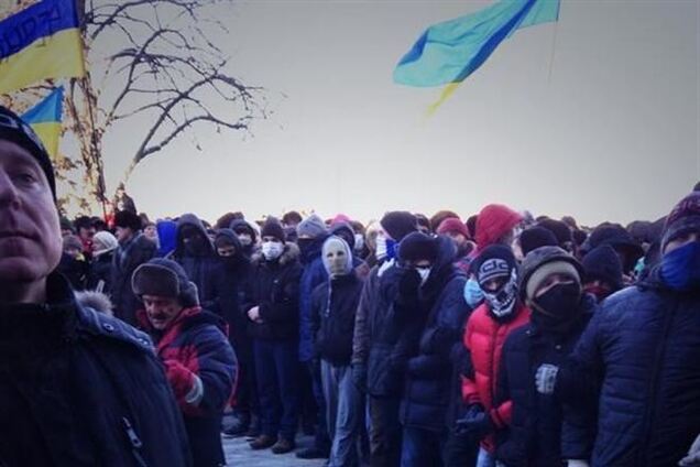 В Чернигове люди захватили ОГА